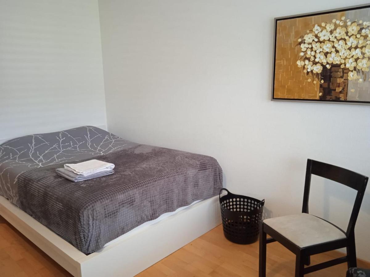 Studio Flat In The Heart Of Zug, Ideal For Solo Travellers Appartement Buitenkant foto